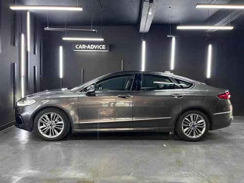Ford Mondeo 2.0 VIGNALE HIBRIDO L19 2020