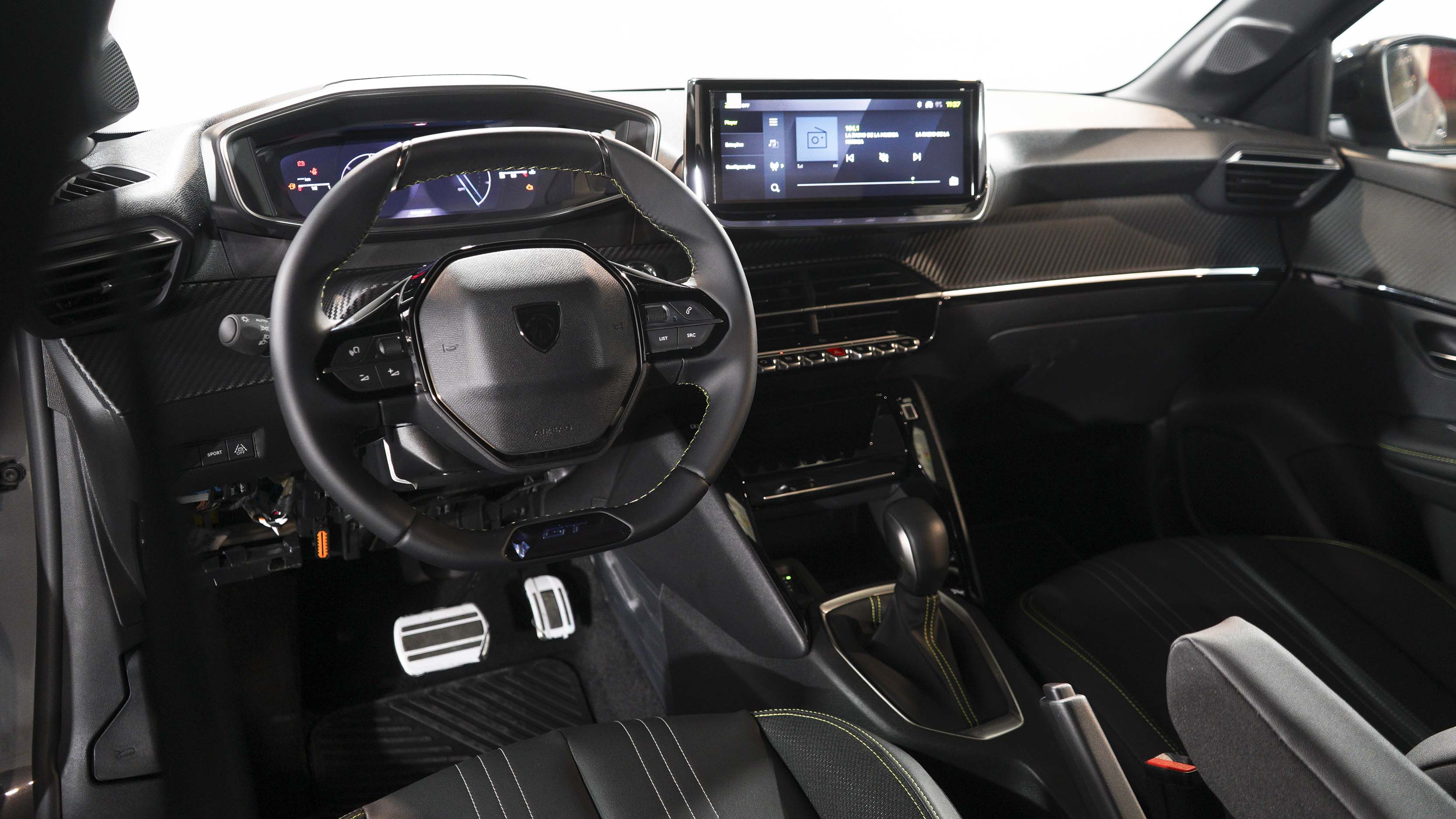 Peugeot 208 GT 1.0T CVT 2025