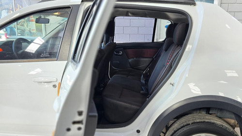 Renault Sandero Stepway 1.6 Privilege Plus 105cv 2013