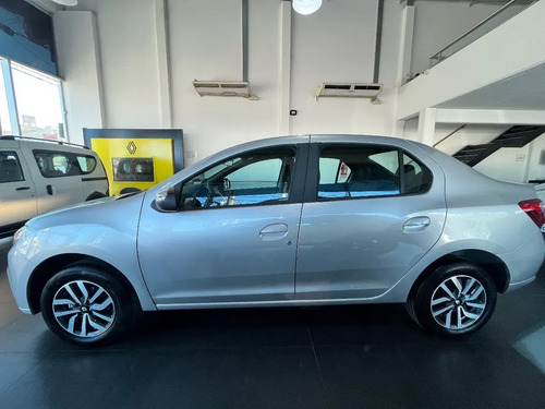 Renault Logan Intense 1.6 2026