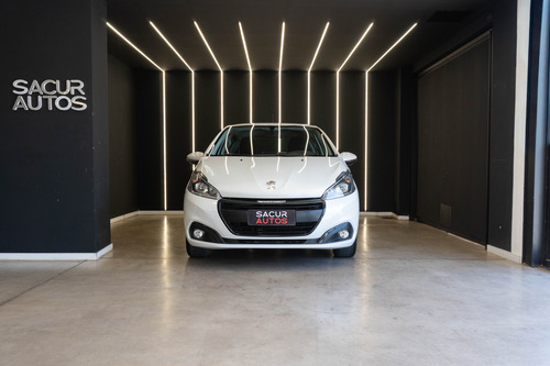 Peugeot 208 1.6 Allure 2020