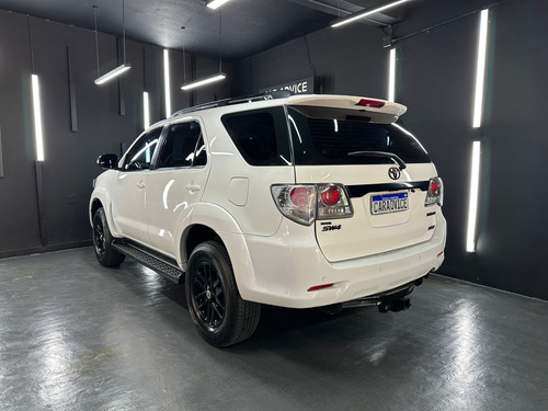 Toyota SW4 TDI SRV CUERO AT L12 2013