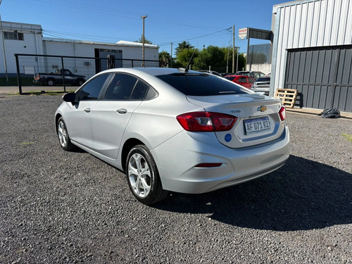 Chevrolet Cruze 4P 1.4T LT MT 2021