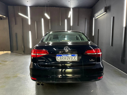 Volkswagen Vento 2.5 170HP ADVANCE PLUS TIPTRONIC L15 2016