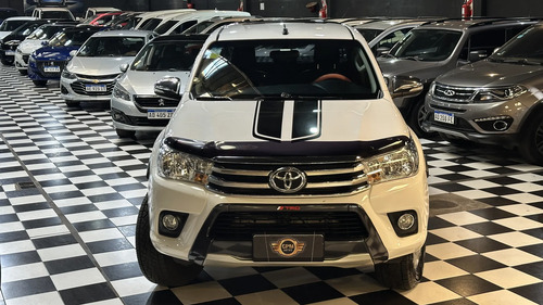 Toyota Hilux Pick-Up 2.8 Cd Srv 177cv 4x4 2016