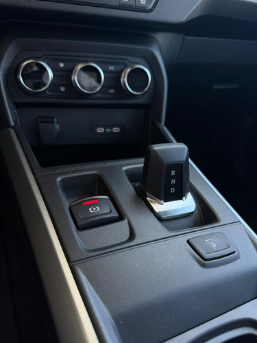 Renault Kardian 1.0 Iconic 10.1 con cuero 2025