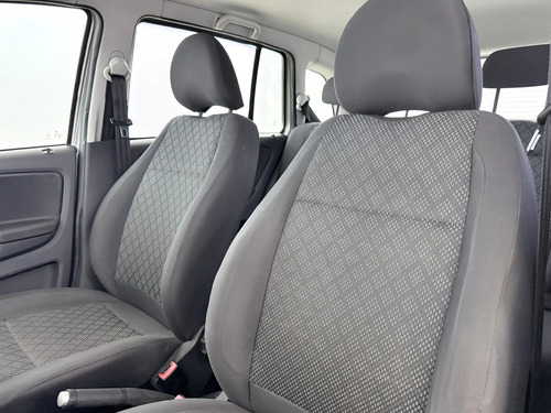 Volkswagen Suran 1.6 COMFORTLINE L15 2015