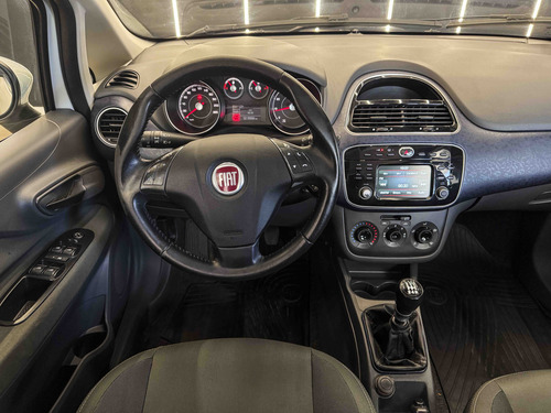 Fiat Punto 1.4 Attractive Pack Top Uconnect 2016