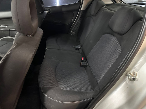 Peugeot 207 COMPACT 2.0 5 P XT HDI 2010