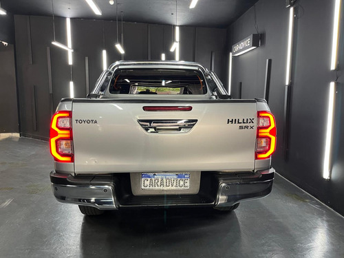 Toyota Hilux 2.8 TDI 4X4 SRX AT6 2022