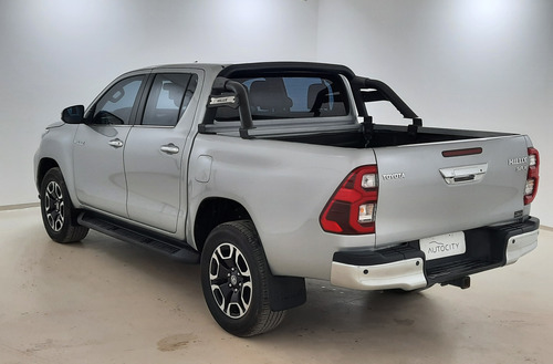 Toyota Hilux 2.8 TDI 4X2 DC SRX AT6 L21 2021