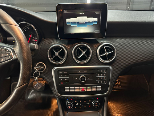 Mercedes-Benz A 200 BLUEEFFICIENCY URBAN T L13 2017