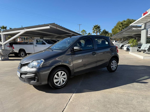 Toyota Etios 1.5 X 5p 2022