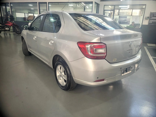 Renault Logan 1.6 Privilege 105cv 2015