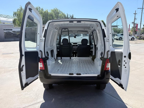 Peugeot Partner Patagónica 1.6 Furgon Confort 2024