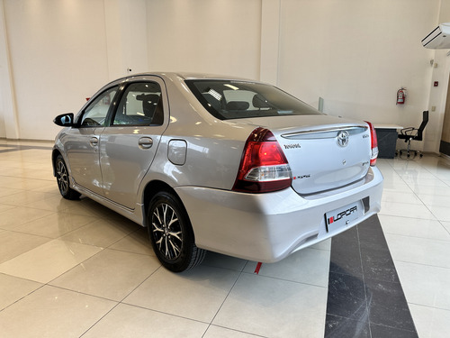 Toyota Etios 1.5 Sedan Xls 2018