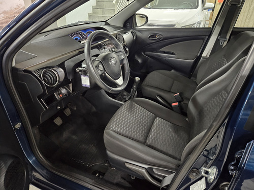 Toyota Etios 1.5 Sedan Xls 2015