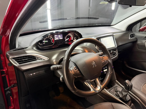 Peugeot 2008 1.6 FELINE L16 2016
