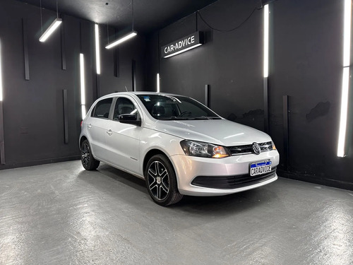Volkswagen Gol 1.6 TREND SPORTLINE 5P L15 2016