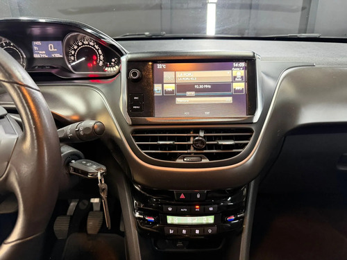 Peugeot 2008 1.6 FELINE L16 2016