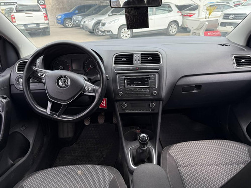 Volkswagen Polo 1.6 Com 4p L16 2017