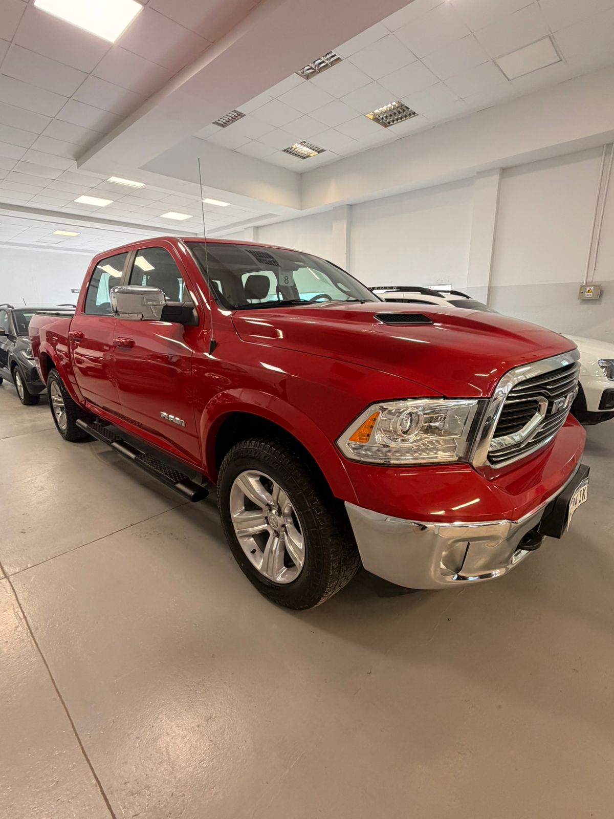 RAM Ram 1500 Laramie 5.7L At8 4x4 2022