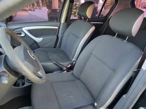 Renault Sandero 1.6 Confort 2011