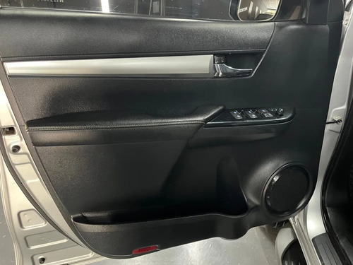 Toyota Hilux 2.8 TDI 4X4 SRX AT6 2022