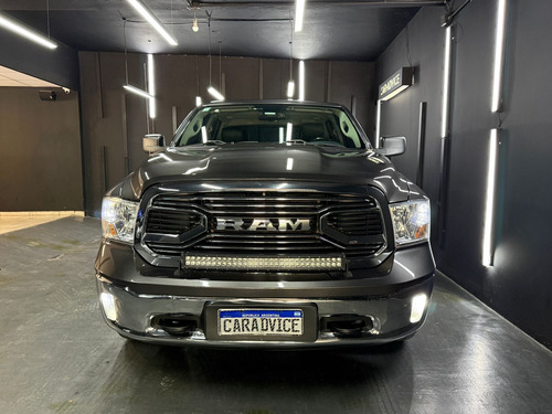 RAM 1500 5.7 DC 4X4 LARAMIE AT L13 2020