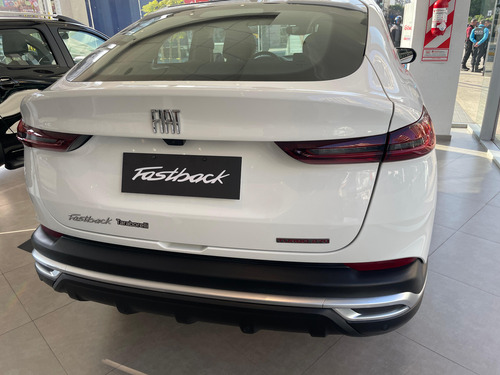 Fiat FASTBACK 1.3 T270 At6 2025