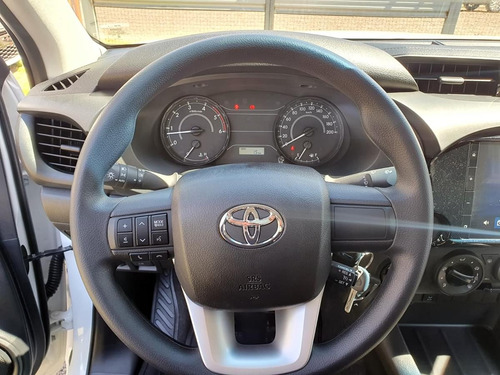 Toyota Hilux 2.4 Cd Dx 150cv 4x4 2025