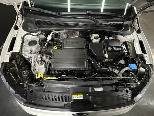 Volkswagen Polo 1.6 MSI TRENDLINE 5P L18 2021