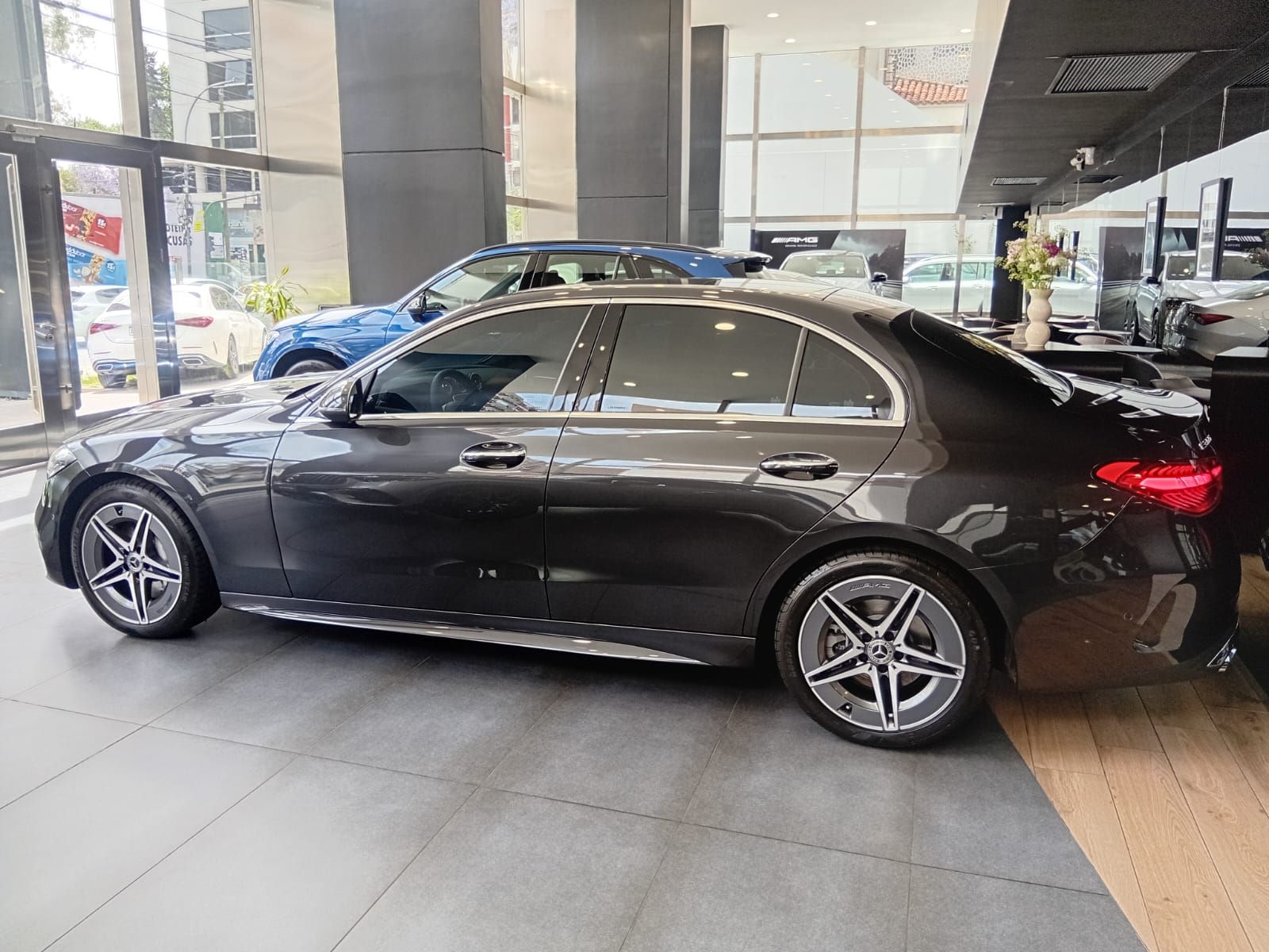 Mercedes-Benz C300 2.0 AMG line Sedan 258Cv 2025