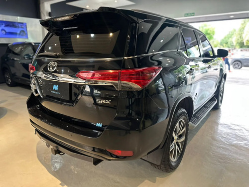 Toyota SW4 SRX 4x4 AT 7 Asientos 2017