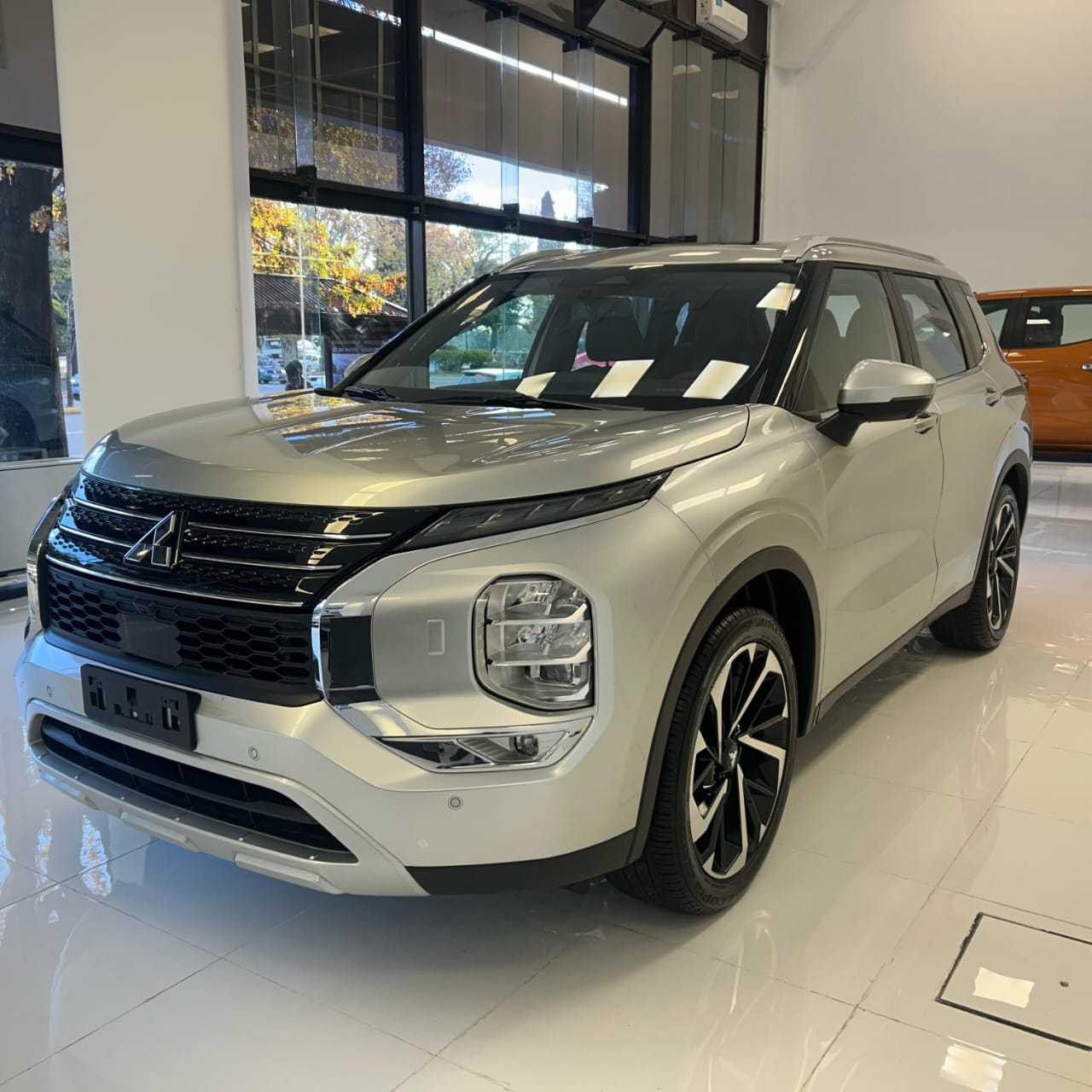 OUTLANDER 4WD FULL 2025