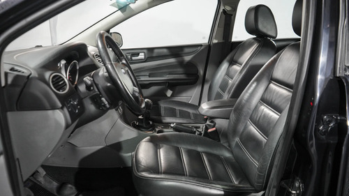 Ford Focus 2 1.8 Exe Sedan Tdci Ghia 2011