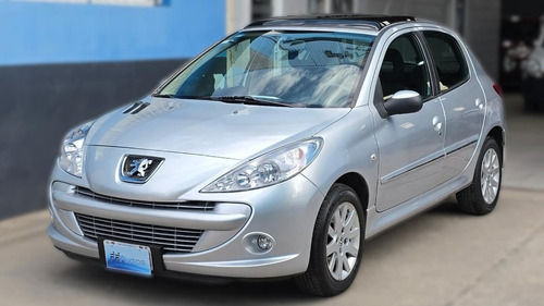 Peugeot 207 1.6 Feline 106cv Tiptronic 2013