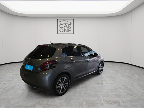 Peugeot 208 1.6 FELINE L16 2017