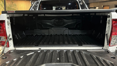 Toyota Hilux Pick-Up 2.8 Cd Srv 177cv 4x4 2016