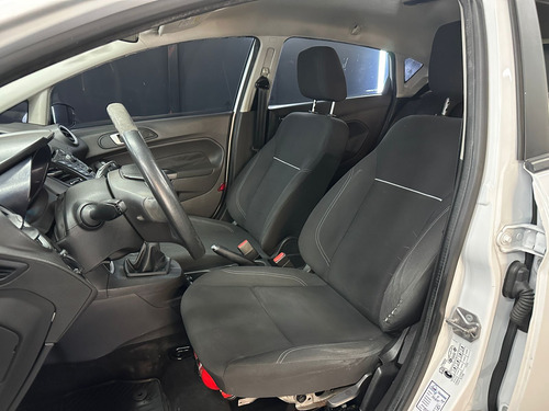 Ford Fiesta 1.6 SE KD 5P L14 2014