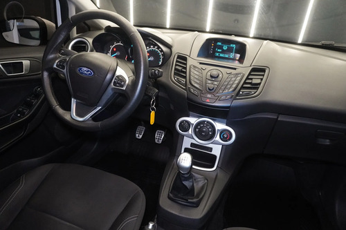 Ford Fiesta Kinetic 1.6 Se 120cv 2015