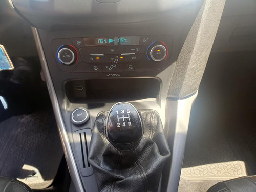 Ford Focus III 2.0 Sedan Se 2016