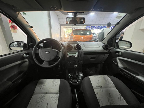 Ford Fiesta 1.6 Ambiente Mp3 2009