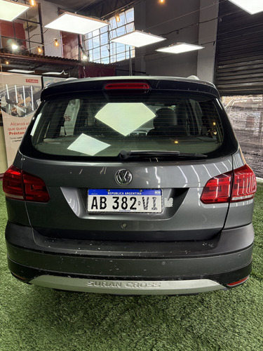 Volkswagen Suran Cross 1.6 Highline 2017