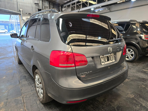 Volkswagen Suran 1.6 Comfortline 101cv 2014