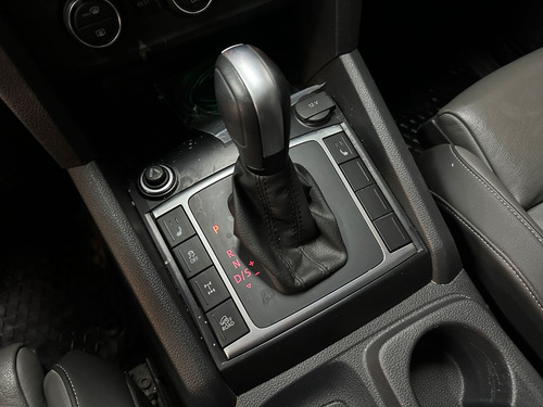 Volkswagen Amarok 2.0 TD 180HP 4X4 DC HIGHLINE AT L17 2023