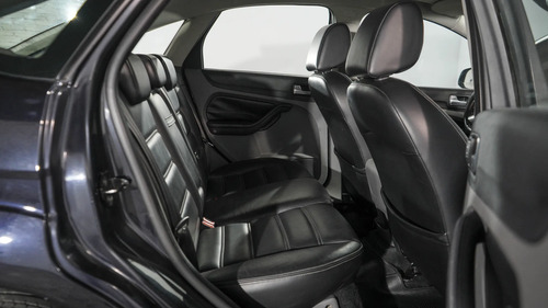 Ford Focus 2 1.8 Exe Sedan Tdci Ghia 2011