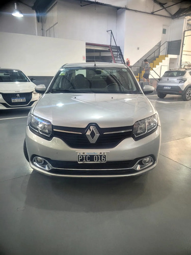 Renault Logan 1.6 Privilege 105cv 2015