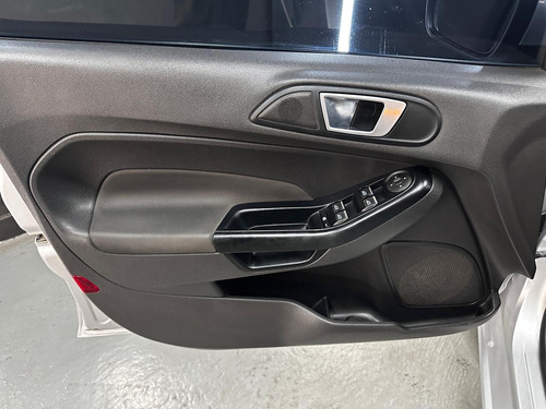 Ford Fiesta 1.6 SE KD 5P L14 2016