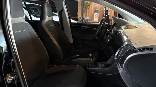 Volkswagen Up! 1.0 Cross Up! 2017